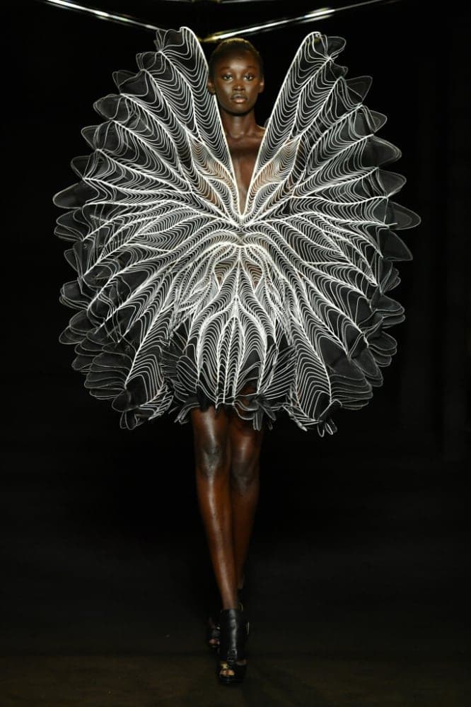 Iris Van Herpen Fall Winter 2018-2019