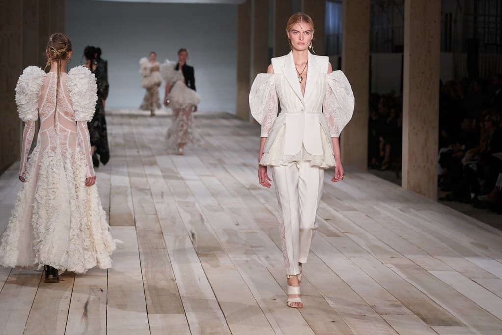 Alexander McQueen Womenswear Spring Summer 2020