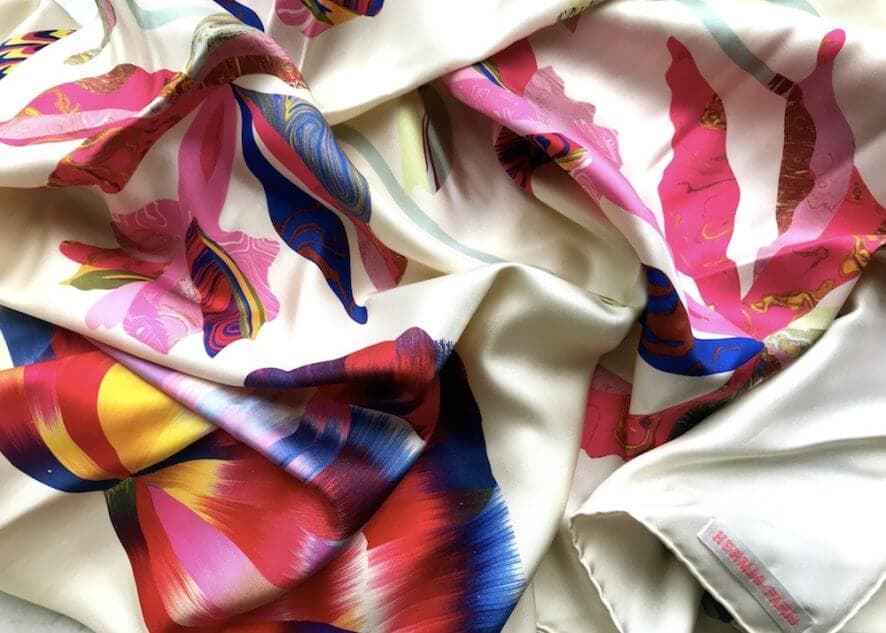 Silk marbling: a Japanese technique rediscovered