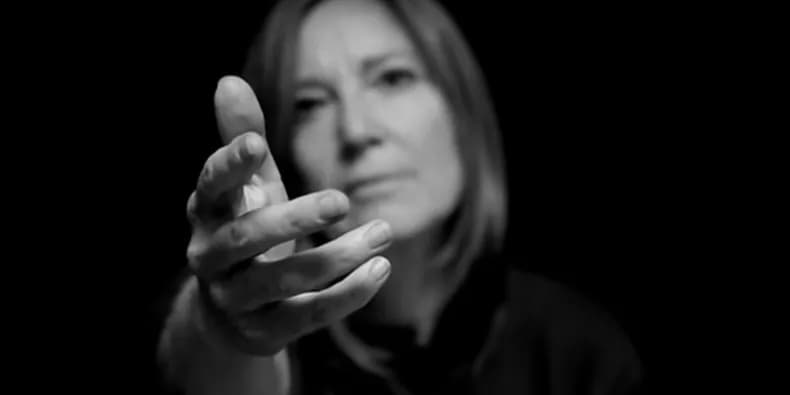 Portishead - SOS