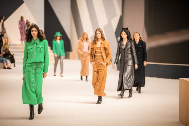 CHANEL Fall-Winter 2022/23 Haute Couture Show