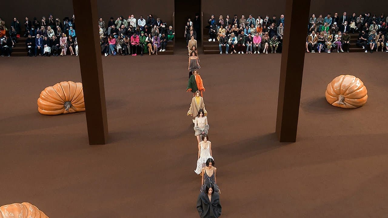 LOEWE Fall Winter 2022 women’s runway collection