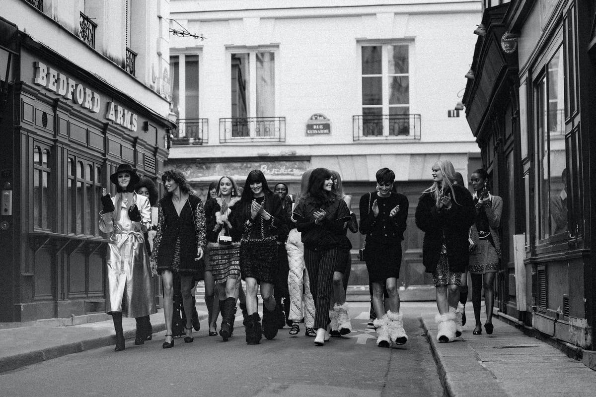 The Fall-Winter 2021/22 Ready-to-Wear Show — CHANEL Shows