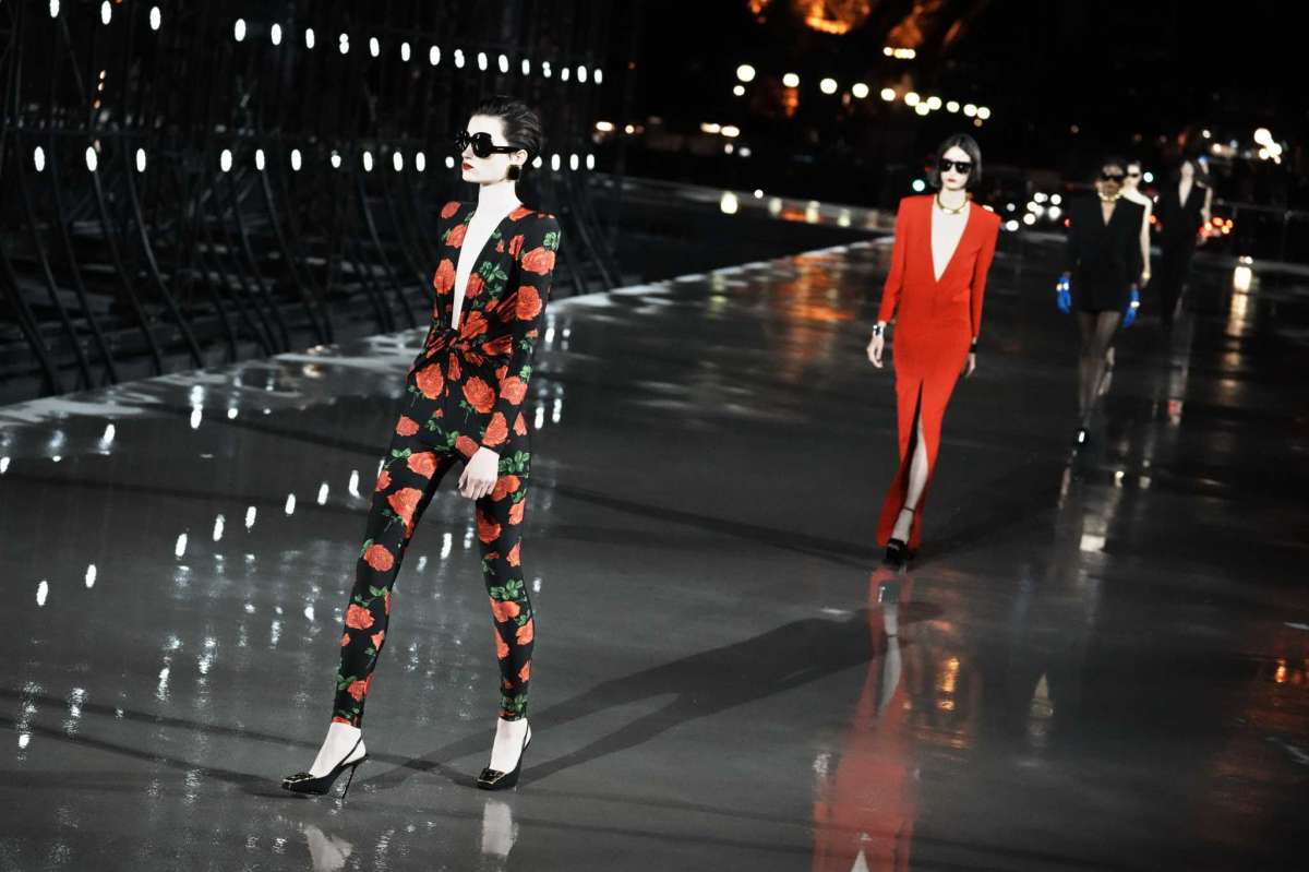 SAINT LAURENT - WOMEN'S SUMMER 2022 SHOW