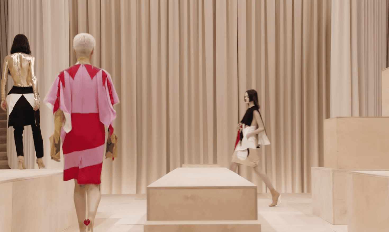 The Burberry Autumn/Winter 2021 womenswear presentation