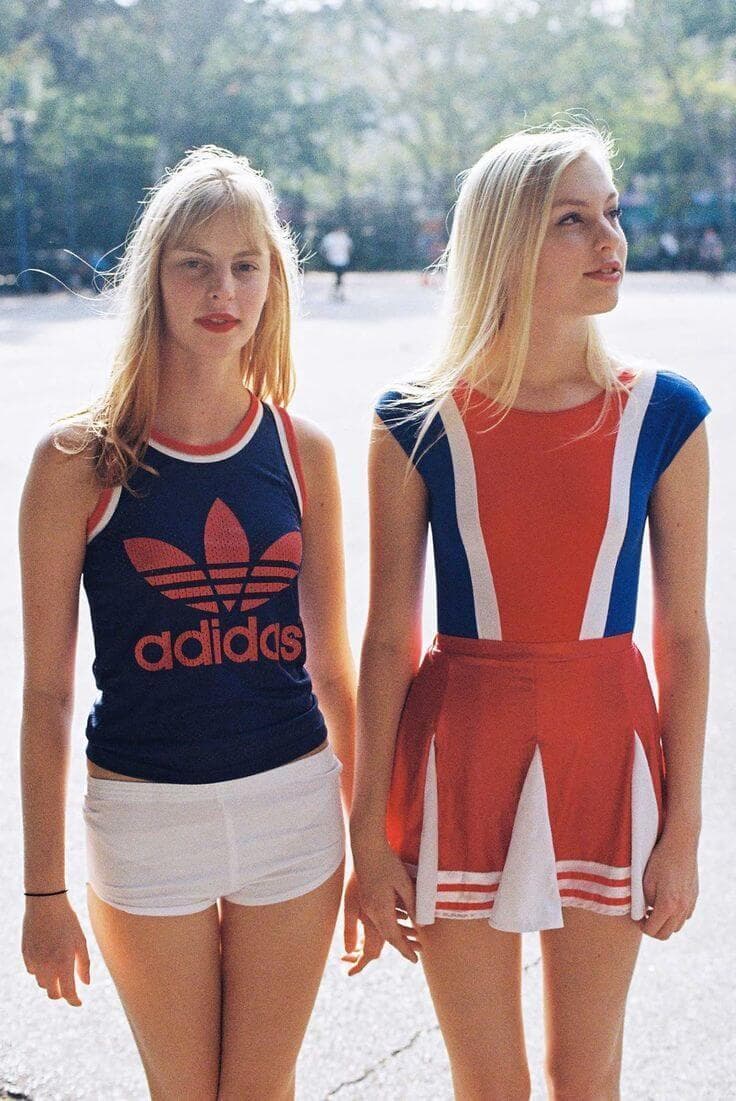 Asphalte - Emilia & Amanda