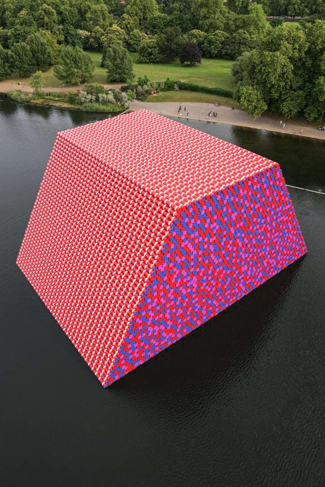 Christo & Jeanne-Claude: London Mastaba