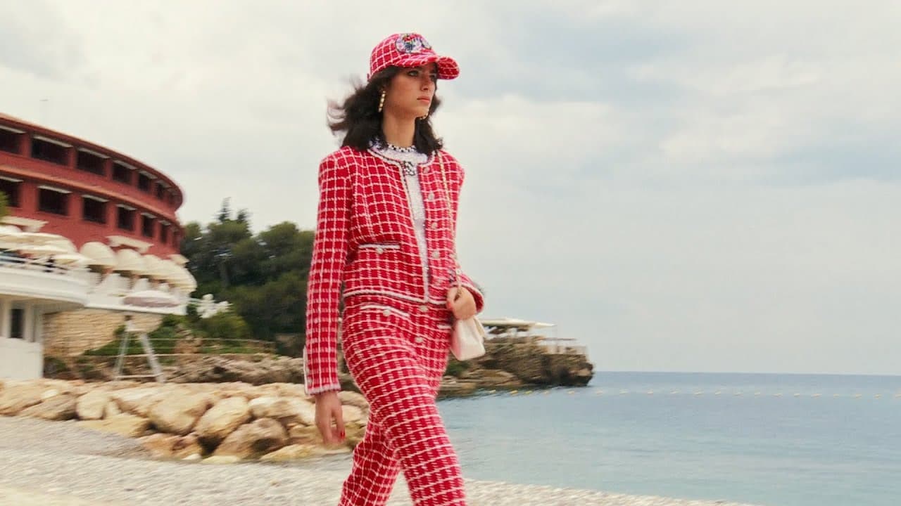 CHANEL Cruise 2022/23 Show