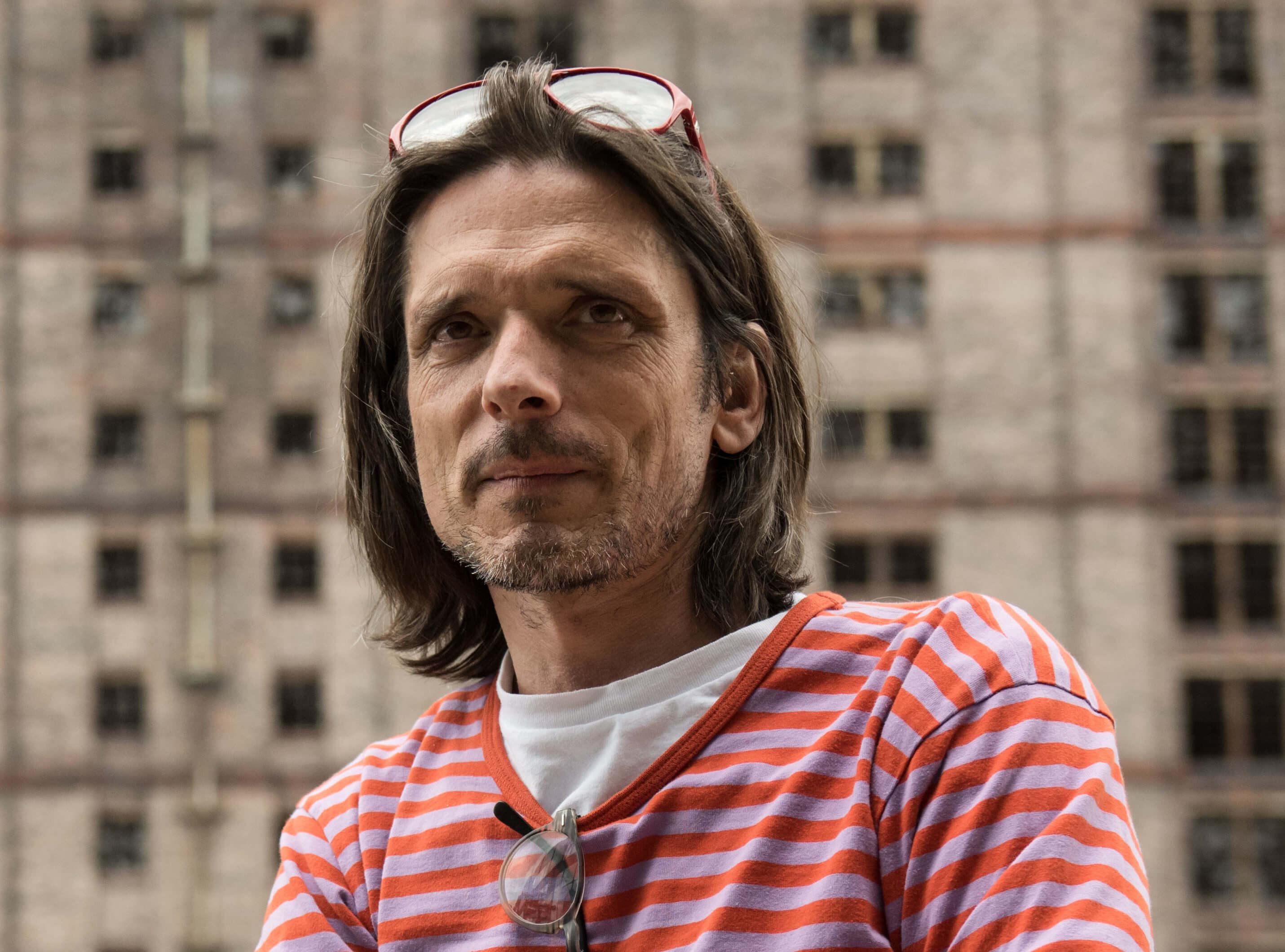 Jeremy Deller chats to students about his work and career