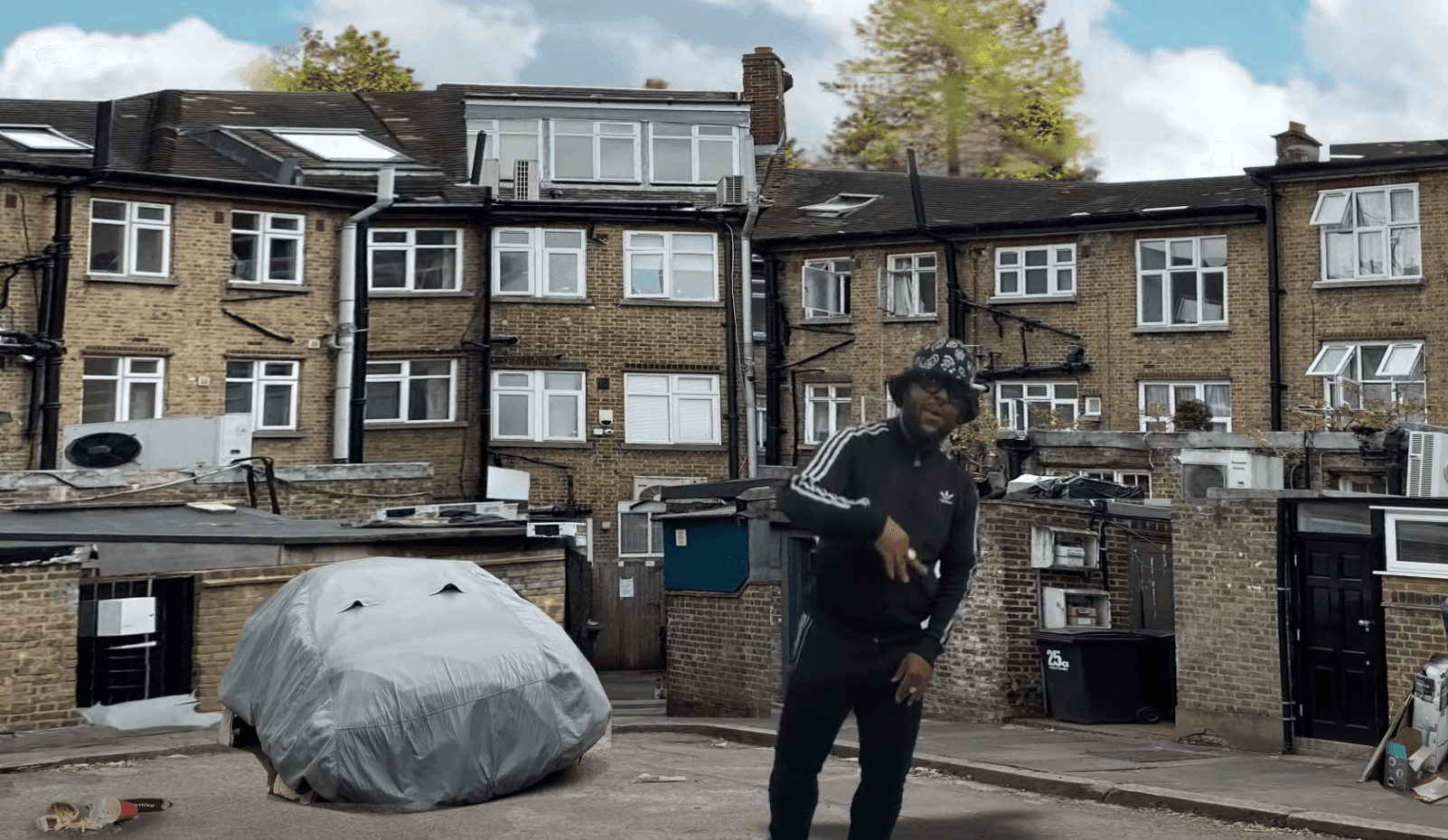 The Streets - I Wish You Loved You As Much As You Love Him ft. Donae'O, Greentea Peng