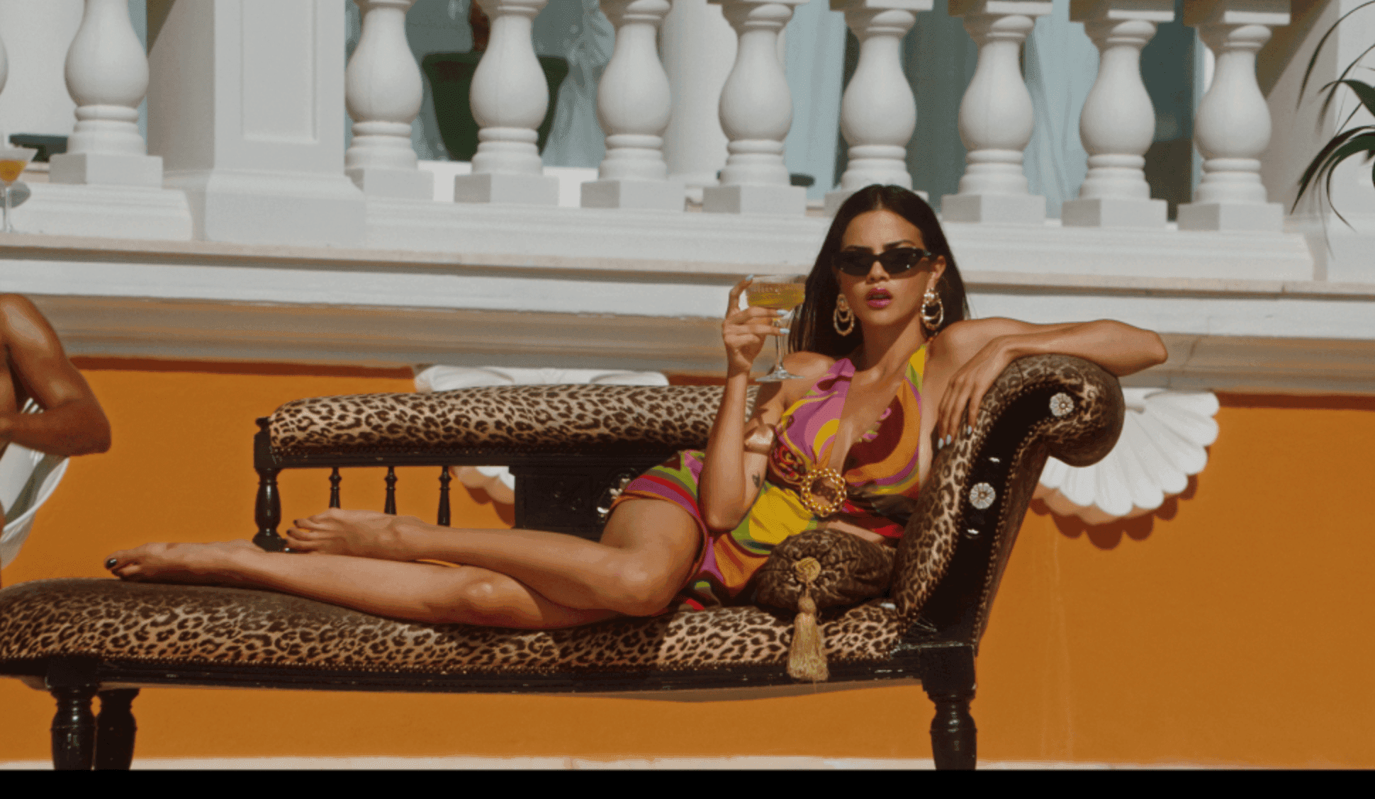 LA CASA DE RAISA VANESSA | Amore Serpente