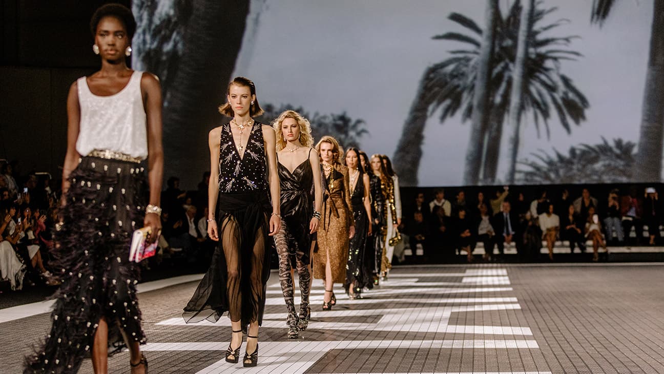 CHANEL Cruise 2023/24 Show