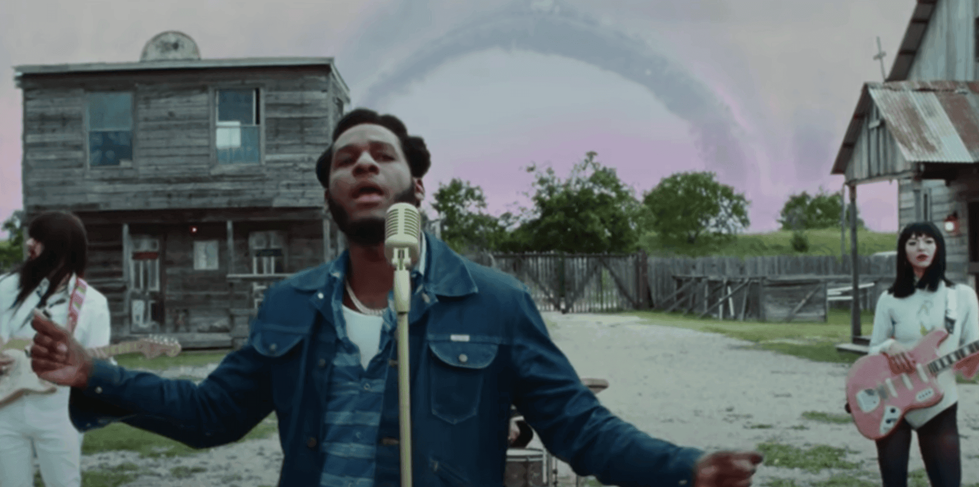 Khruangbin & Leon Bridges - B-Side