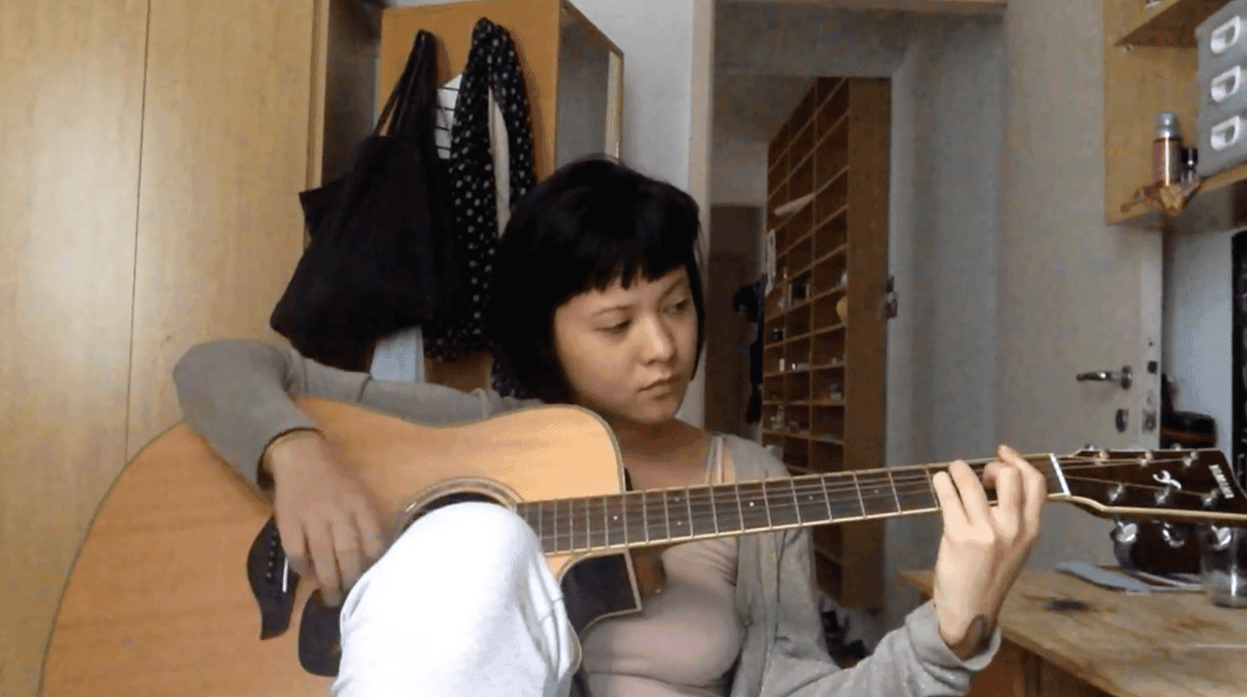 Aiko - fly