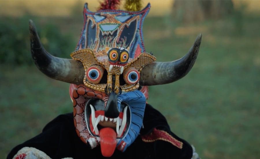 Mexican Handcraft Masters / CARA DE DIABLO