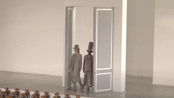THOM BROWNE WOMEN'S AND MEN'S FALL 2022 SHOW